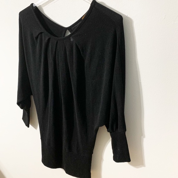 Ya Los Angeles Scoop Neck Sweater Keyhole Back Gathered Front Bat Wing Sleeve 🖤 - Picture 2 of 11